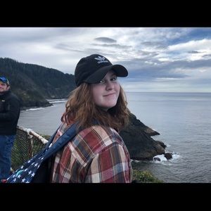 Meet your Posher, Delaney